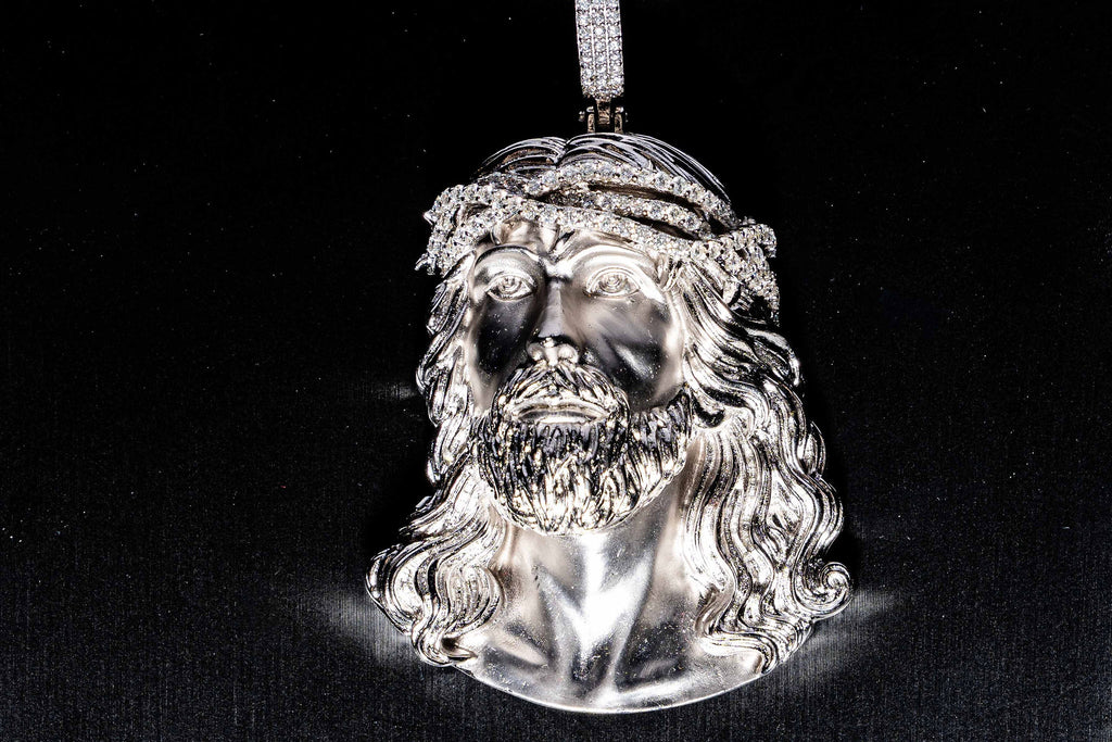 Crowned Savior Pendant Set