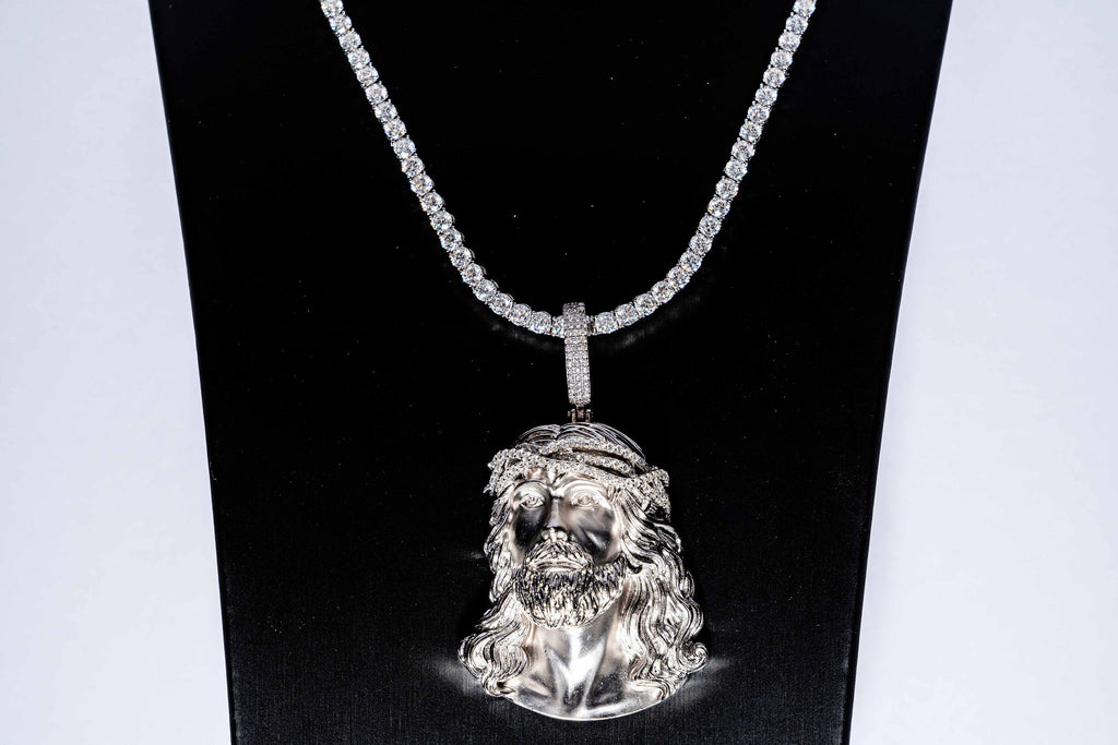 Crowned Savior Pendant Set
